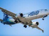 Alaska Airlines și-a suspendat toate zborurile din cauza unei pene informatice. „Este brutal. Stăm de două ore în (…)