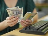 O doctoriță din Timiș a fost reținută după ce a luat mită de la zeci de pacienți. Pentru ce primea șpăgi în lei și (…)