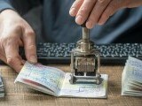 Control automatizat la granițele UE. Pașapoartele nu vor mai fi ștampilate, ci scanate digital