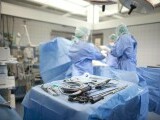 Un bărbat a murit imediat după ce și-a făcut transplant de păr în Turcia