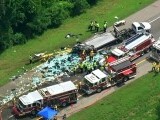 Un șofer de TIR care a făcut dezastru pe autostradă stătea pe telefon. Cinci persoane au murit în accident, în SUA