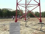 Revoltă într-o comună din Prahova unde a fost montată o antenă 5G, lângă case. „Nu știu dacă radiază sau nu, nu avem (…)