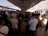 Zeci de trenuri au avut întârzieri de sute de minute de Sf. Maria. „Trei ore aștept după ce am plătit 2,5 milioane (…)