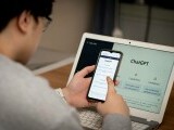 California reglementează în premieră chatboţii AI, după o serie de sinucideri printre adolescenţi. „Să acţionăm (…)