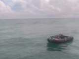 Un chinez a ieșit să se plimbe cu barca și a mai fost găsit, din întâmplare, abia după 6 zile. Ce s-a întâmplat (…)