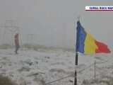Temperaturile scăzute au adus zăpadă pe munți la final de august. Când va reveni căldura