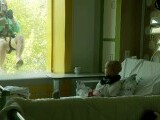 Copiii de la ”Marie Curie”, vizitați de motocicliști și alpiniști utilitari îmbrăcați în supereroi. ”A fost foarte (…)