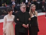 S-a ales primul favorit pentru trofeul Leul de Aur de la Veneția. „Frankenstein” a primit 13 minute de aplauze în (…)