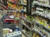 Scumpirile au schimbat obiceiurile de consum ale românilor. Primele produse tăiate de pe lista de cumpărături