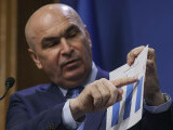 În plină criză a învățământului, Ilie Bolojan anunță creșterea salariilor pentru profesori. Dar nu acum