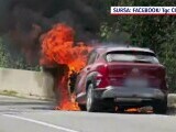 O mașină a fost cuprinsă de flăcări pe Transalpina. Circulația a fost blocată aproape o oră