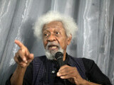 „Răpit și jefuit în România”. Laureatul Nobel Wole Soyinka a povestit experiența traumatizantă cu un taximetrist din (…)