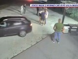 Un șofer beat și drogat a intrat cu mașina într-un grup de tineri, în Bistrița, apoi a fugit, în urma unui conflict. (…)