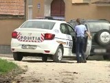 Un bărbat a acceptat să le schimbe unor tineri bancnotele de 500 de euro în lei. Cei doi au fost apoi reținuți