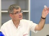 Premieră medicală în România: o fetiță de 1 an a primit un microcip în ureche. Costul procedurii