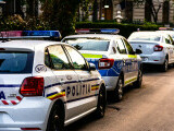 Polițiștii au descins cu 35 de mandate de percheziție în 9 județe. Ancheta vizează spălarea a aproximativ 35.000.000 (…)