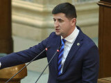 Străinii ar putea obține drept de ședere în România dacă investesc 400.000 de euro. Liberalii propun programul (…)