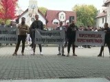 Protestul romilor la Tg. Jiu. Oamenii sunt nemulțumiți de legea care interzice căsătoriile la vârste fragede