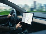 General Motors aduce AI la volan. Șoferii vor putea „să vorbească natural cu mașina, ca și cu un pasager”