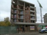 Un muncitor a murit după ce a căzut de la etajul 5 al unui bloc în construcții, în Timiș. Au fost deschise anchete