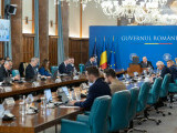 Ședință a coaliției. Prima întâlnire a lui Bolojan cu liderii PSD care i-au cerut să explice Parlamentului decizia SUA