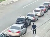 Un polițist din Brașov a filmat un cerșetor care se „vindecă” miraculos după ce iese din raza șoferilor. VIDEO