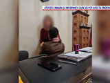 Primarul care apare în ipostaze intime cu o angajată, în biroul său, e vizat de acuzații grave. Femeia a intrat în (…)