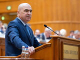 Moțiunea „România nu este de vânzare” contra Guvernului Bolojan ajunge în Parlament. Există șanse minime să treacă