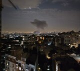 Poliția israeliană îndeamnă oamenii să se adăpostească de zonele lovite de rachetele iraniene
