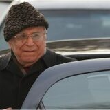 Ion Iliescu, în continuare internat la Terapie Intensivă. Starea sa, ușor ameliorată față de ziua precedentă