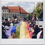 Câteva mii de clujeni la Marșul Cluj Pride: „Suntem parte din România” / 30.000 de oameni au participat cu o (…)