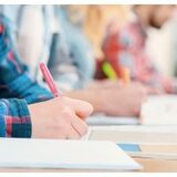 Primarul unei comune din Iași amenință că le taie elevilor fondurile pentru hârtia igienică din băile școlii, (…)