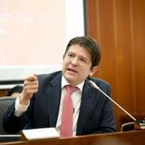 Miguel Uribe, senatorul candidat la alegerile prezidențiale din Columbia, a fost împușcat în timp ce ținea un (…)