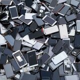 Reciclarea telefoanelor vechi în România. Unde poți duce telefonul pe care nu-l mai folosești