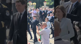 Nicușor Dan, baie de mulțime la CHIȘINĂU. Moldovenii i-au scandat numele și au făcut fotografii cu el