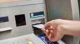 Anunț pentru cei care scot bani de la bancomat. Trebuie să contactați banca imediat