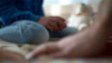 Două surori de 11 şi 13 ani din Covasna, abuzate sexual, timp de 4 ani, de iubitul mamei şi cu acordul ei