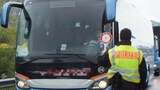 Autocar cu 20 de pasageri, din România, blocat de polițiștii germani pe autostradă. Ce au descoperit