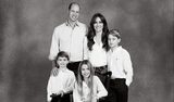 Prințul William și Kate Middleton împărtășesc o fotografie de familie rară. Prințesa Charlotte, omagiu adus Reginei (…)