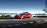 Tesla intenţionează să îşi lanseze serviciul de taxiuri autonome