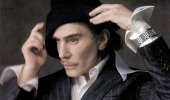 Galliano pentru toți? Designer-ul revine în modă cu un parteneriat neașteptat, care a surprins pe toată lumea