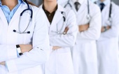 Pacienții vor putea raporta, de la 1 septembrie, dacă sunt trimiși abuziv la cabinete private