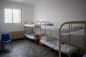 Noi pavilioane de detenţie la Penitenciarul Constanţa-Poarta Albă şi Secţia Exterioară Valu lui Traian / 380 de noi (…)