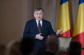 Crin Antonescu iese la ATAC și îl acuză pe Nicușor Dan că face parte dintre „securistoizi”: „Am propria mea alegere”