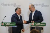 Kelemen Hunor, alături de Viktor Orbán în ultima zi de campanie. Liderul UDMR, numit „șeful ardelenilor” de&nbsp;(…)