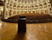 O moțiune de cenzură la adresa Guvernului, prezentată astăzi în Parlament