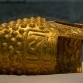 Câți vizitatori au fost la MNIR, de miercuri până vineri, pentru a vedea Coiful de la Coțofenești | AUDIO