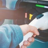 Viitorul program Rabla va permite persoanelor cu venituri mici să cumpere mașini electrice | AUDIO