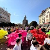 De Florii, străzile Timișoarei s-au umplut de flori și artiști | VIDEO