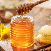 Câtă miere este recomandat să consumi pe zi